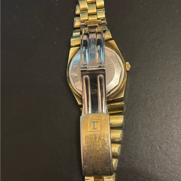 Tissot – Vintage Manual-Wind Swiss Watch (1960s–1970s) - Picture 6 of 7